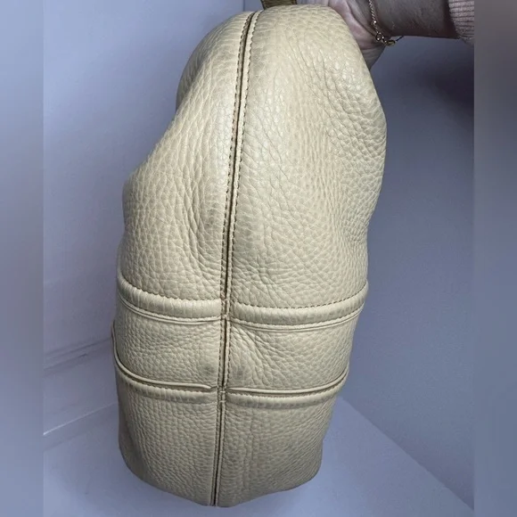 #244 MCM Pebbled Leather Hobo Shoulder Bag - Picture 7 of 16